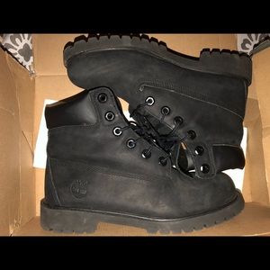 6IN Premium Black Nubuck Timberlands